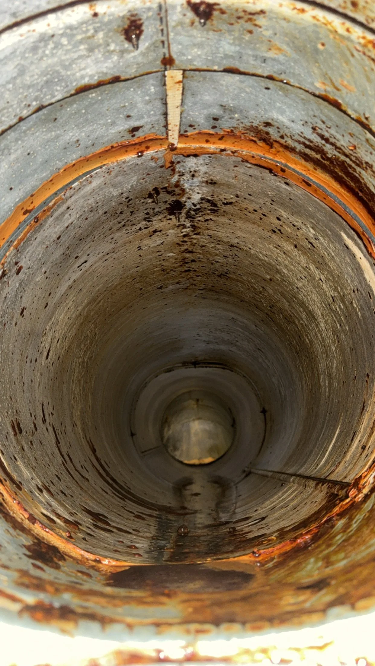 Rond vetkanaal na reiniging door All Ventilatie