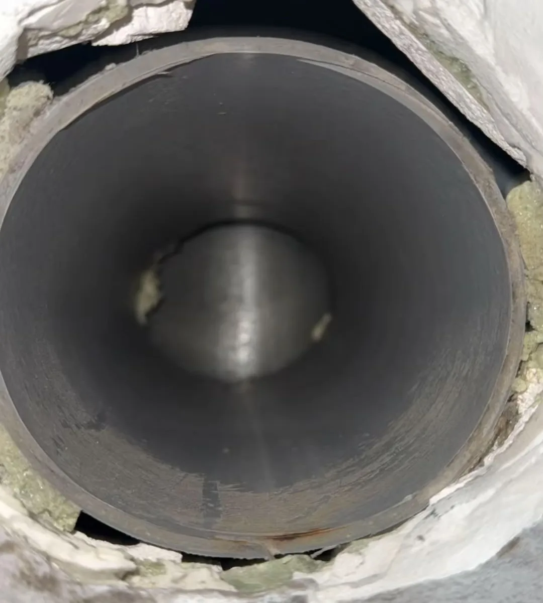 Schoon luchtkanaal na reiniging, klaar voor gebruik